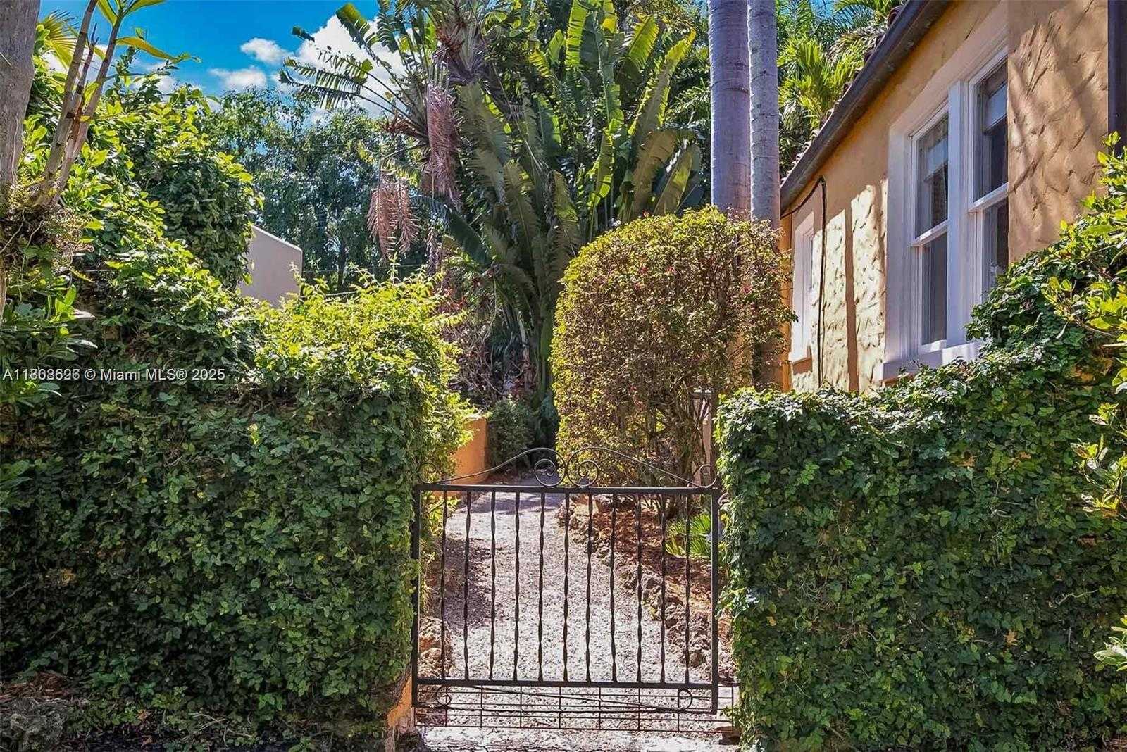Small Image of 136 NORTH EAST 101ST ST, Miami Shores Number 49