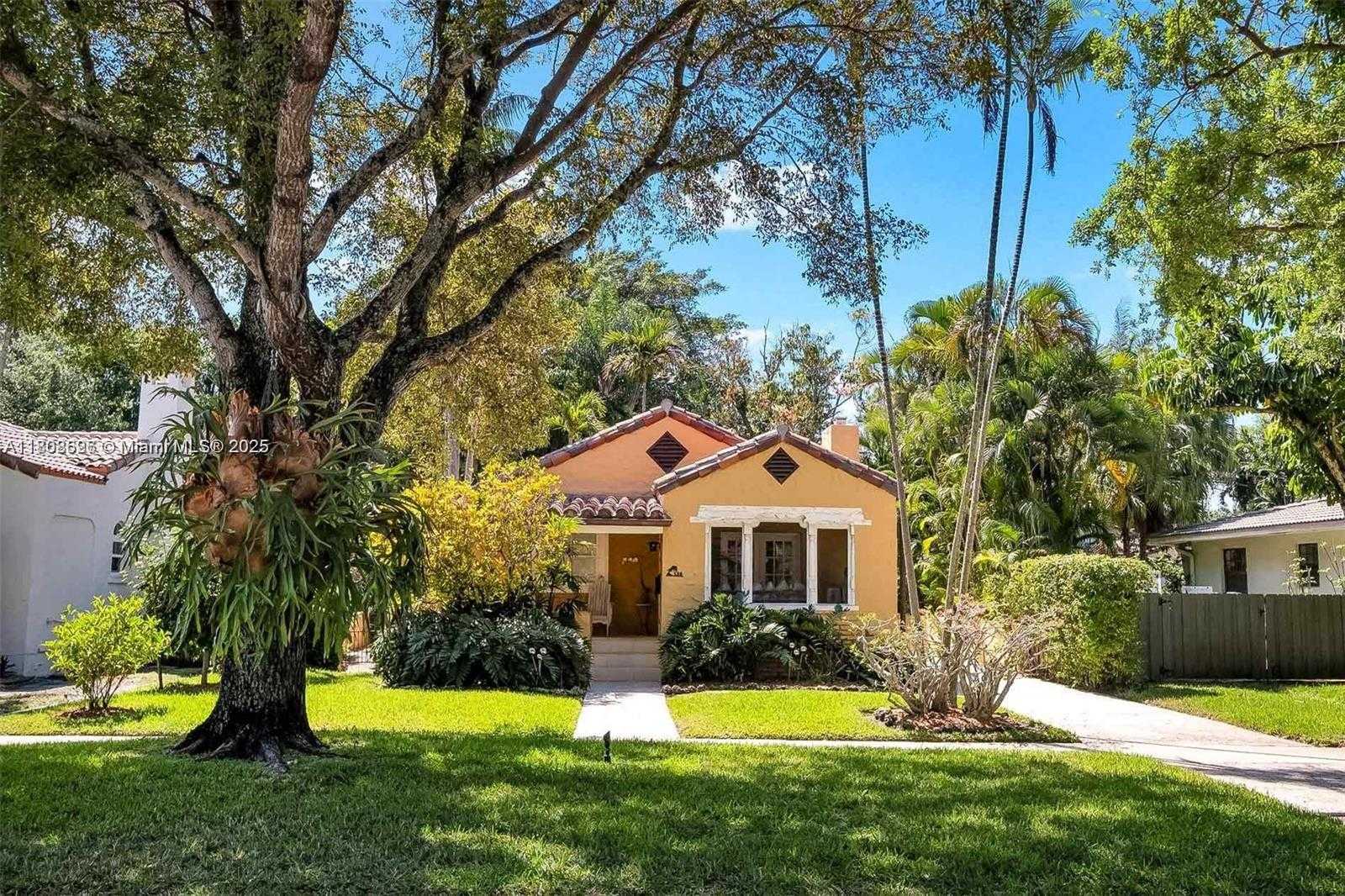 Small Image of 136 NORTH EAST 101ST ST, Miami Shores Number 7
