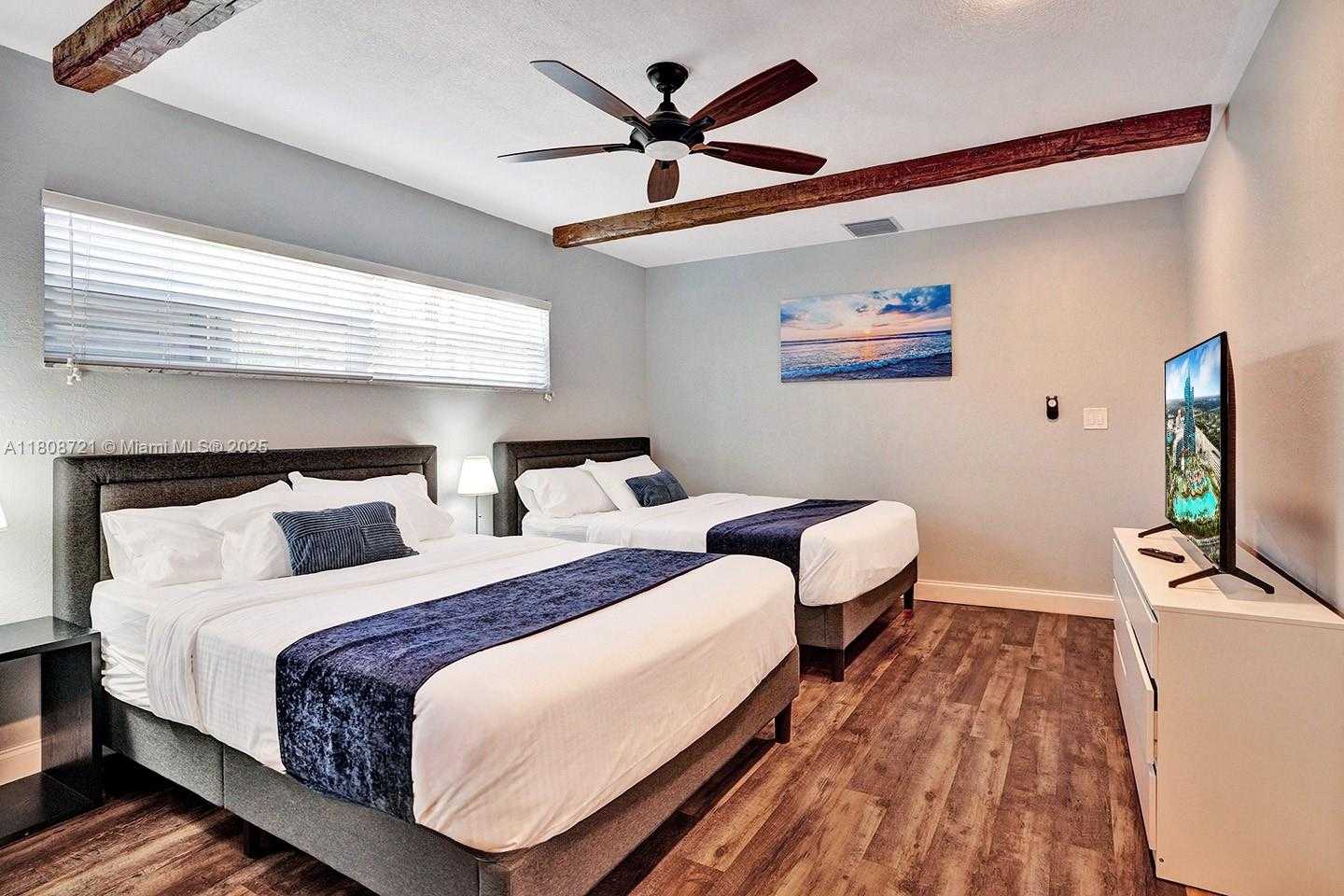 Small Image of 1245 WILEY ST, Hollywood Number 21