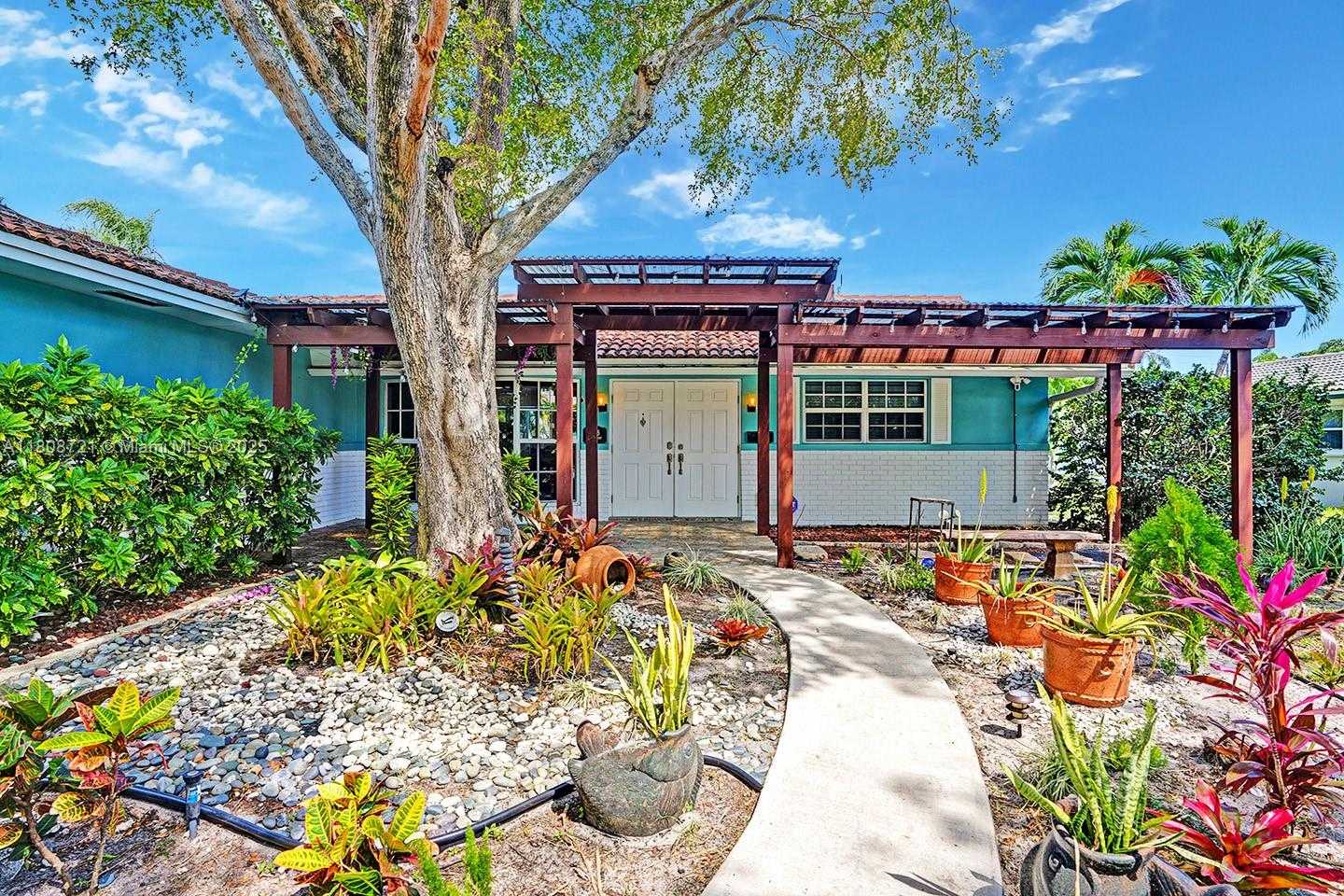 Small Image of 1245 WILEY ST, Hollywood Number 5