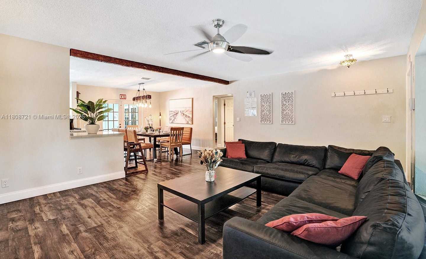 Small Image of 1245 WILEY ST, Hollywood Number 9