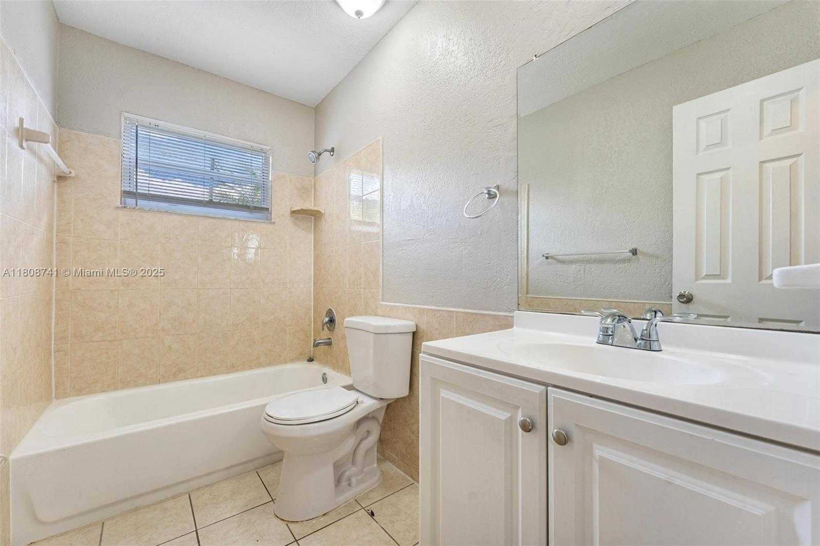 Small Image of 22123 SW 62nd Ct, Boca Raton, FL 33428, USA Number 12