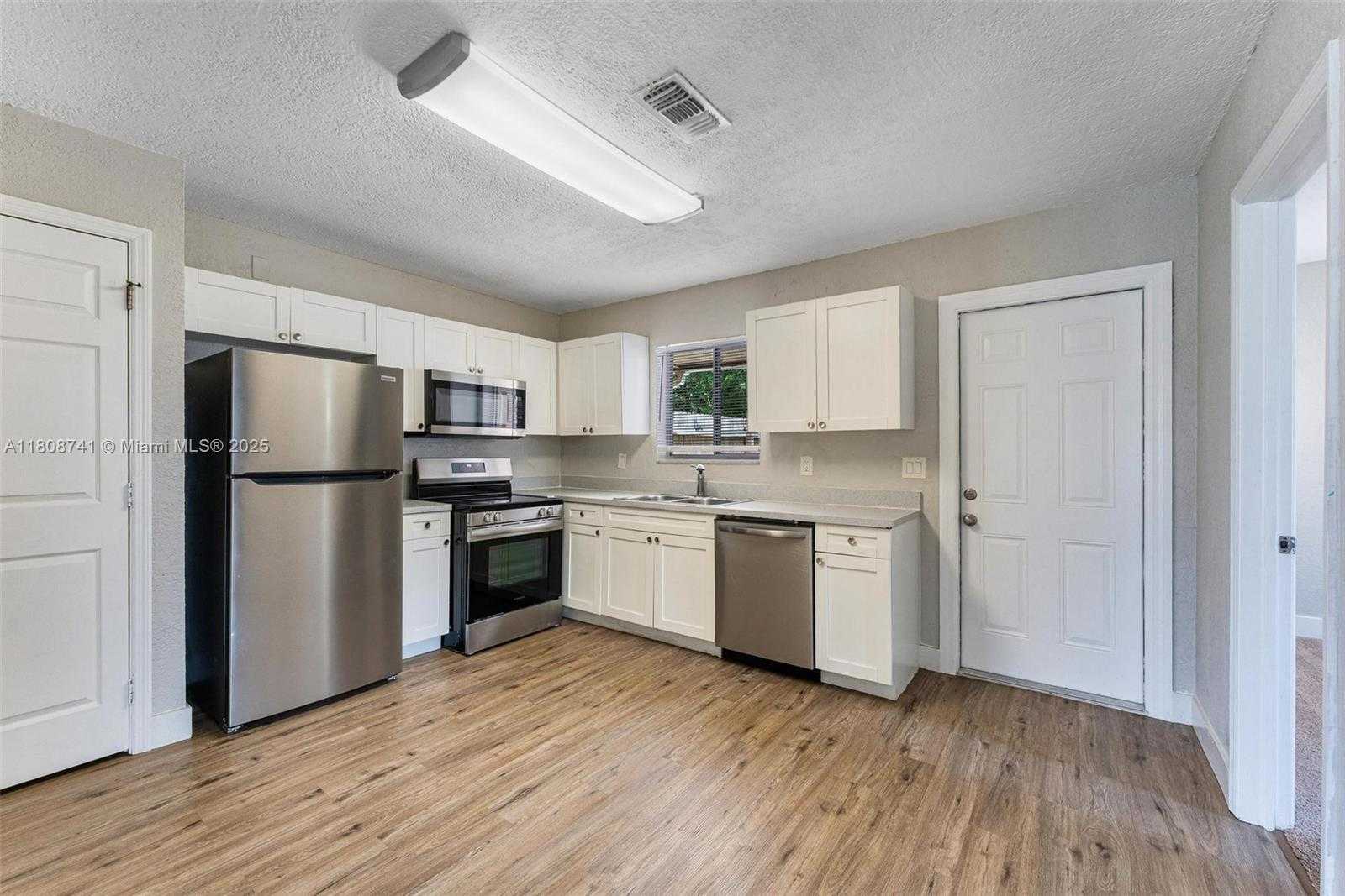 Small Image of 22123 SW 62nd Ct, Boca Raton, FL 33428, USA Number 7