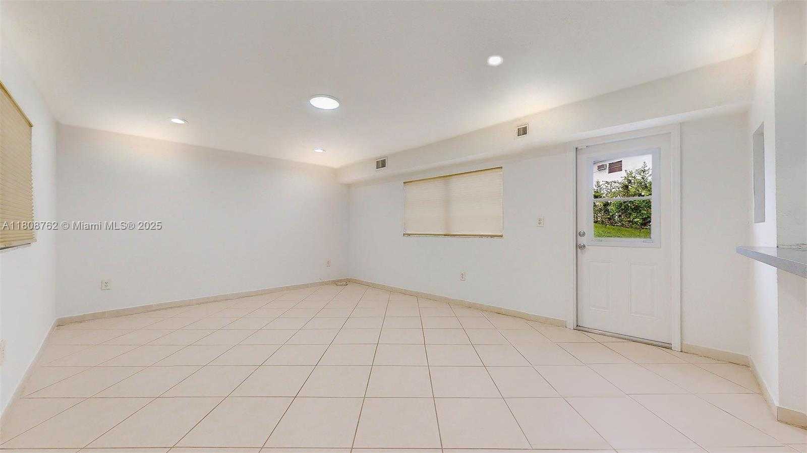 Small Image of 275 WEST 63RD ST, Hialeah Number 13