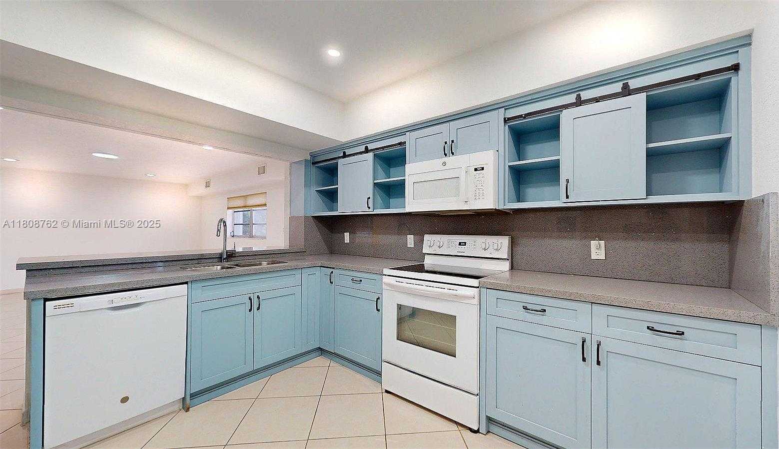 Small Image of 275 WEST 63RD ST, Hialeah Number 2