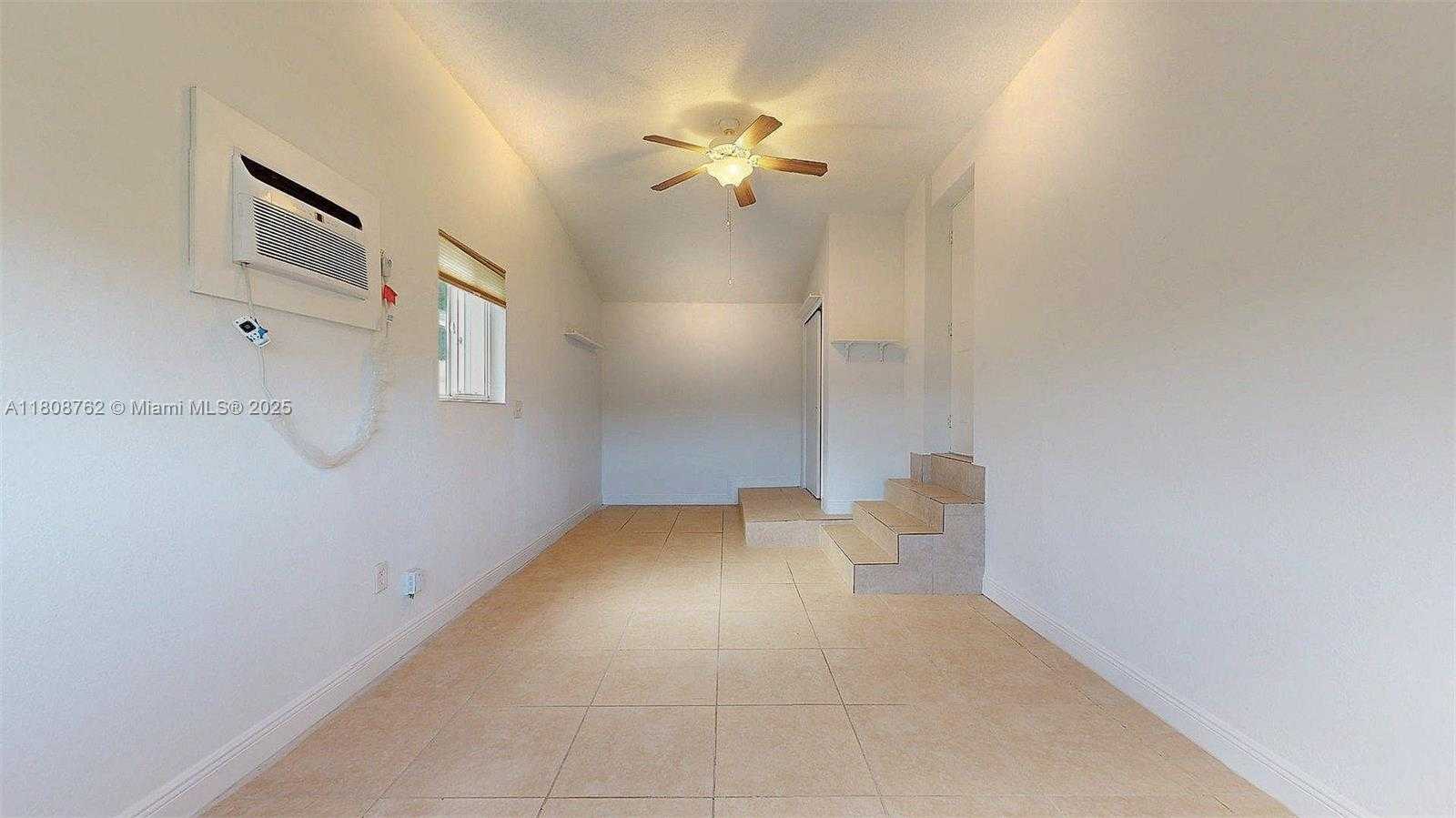 Small Image of 275 WEST 63RD ST, Hialeah Number 22