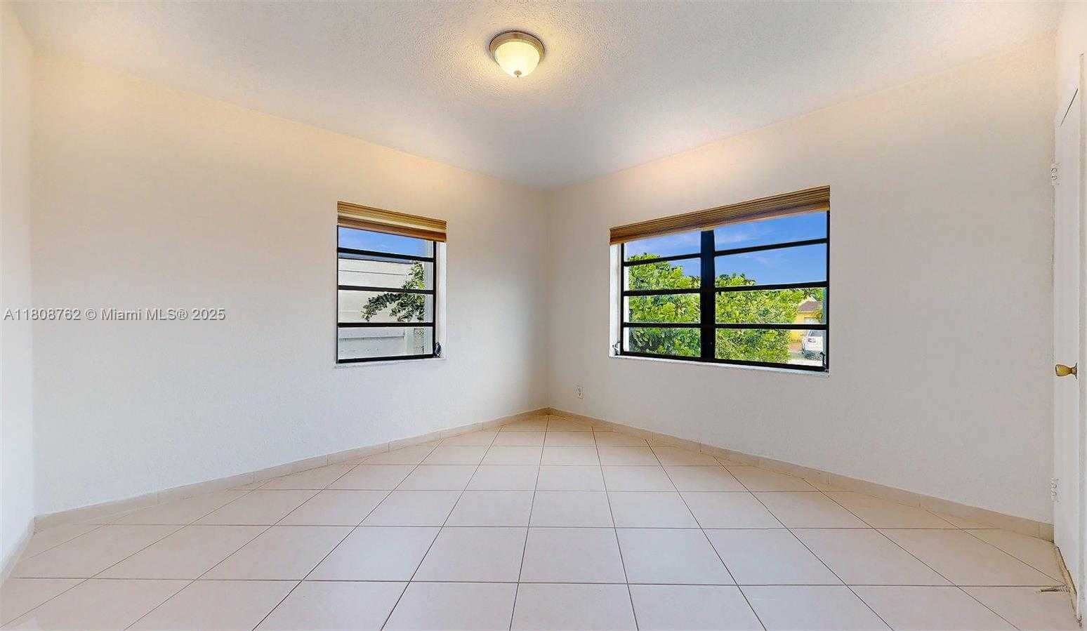 Small Image of 275 WEST 63RD ST, Hialeah Number 24