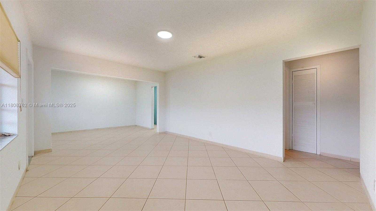 Small Image of 275 WEST 63RD ST, Hialeah Number 30