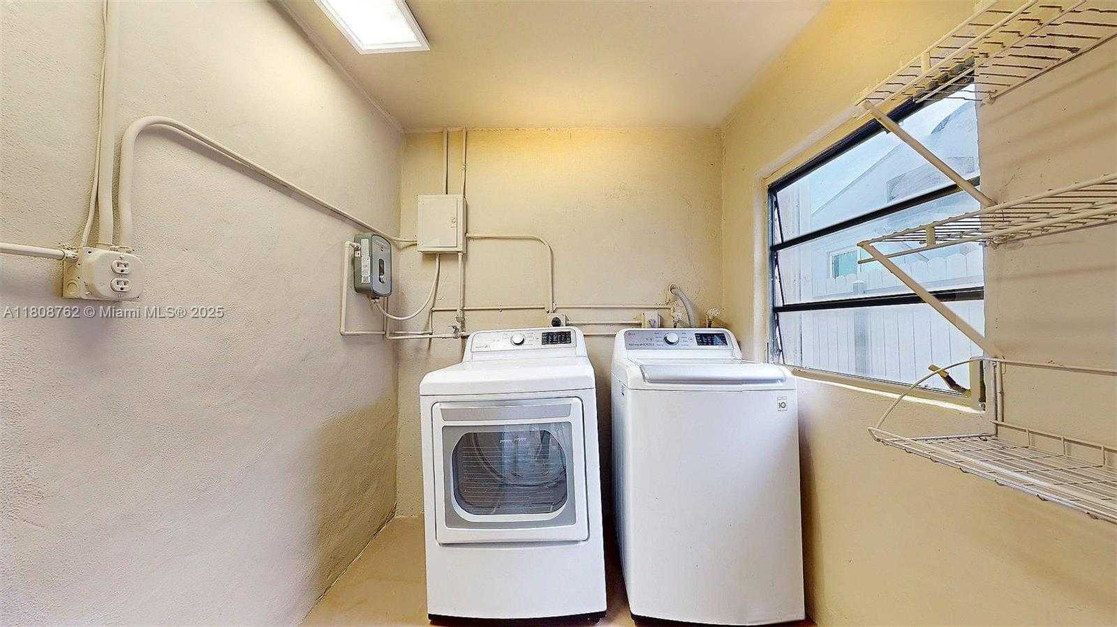 Small Image of 275 WEST 63RD ST, Hialeah Number 34
