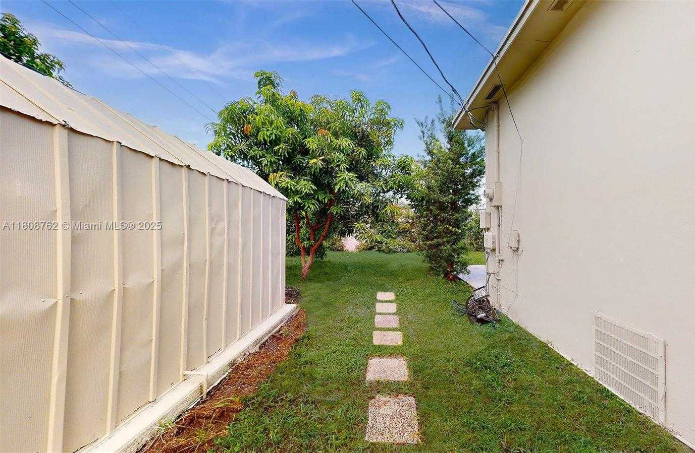 Small Image of 275 WEST 63RD ST, Hialeah Number 38
