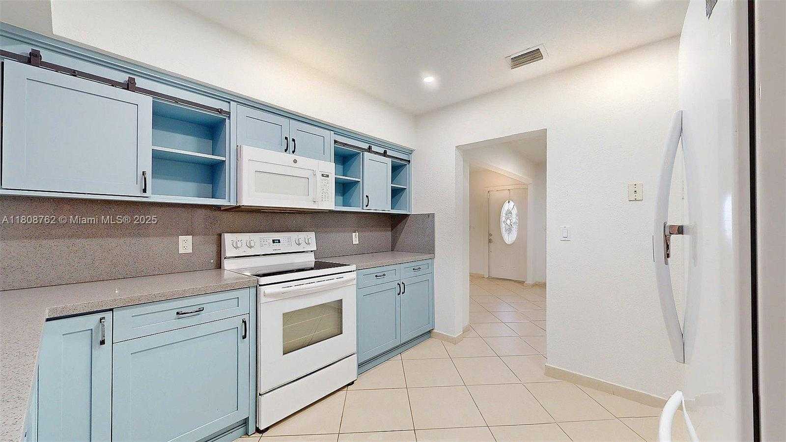 Small Image of 275 WEST 63RD ST, Hialeah Number 4