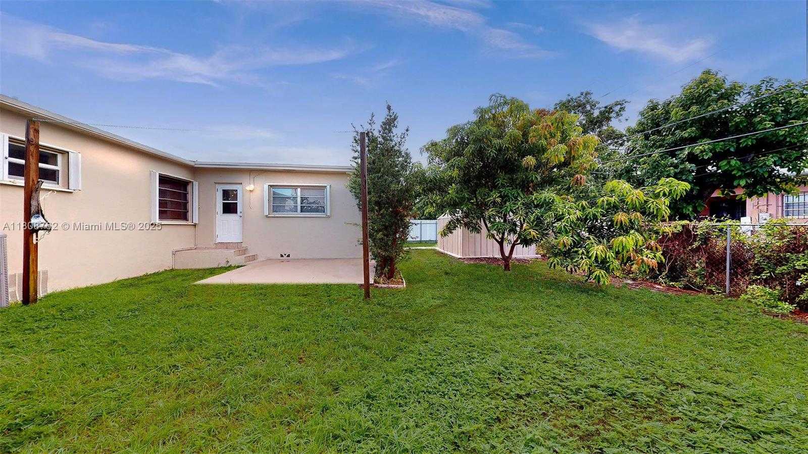 Small Image of 275 WEST 63RD ST, Hialeah Number 40