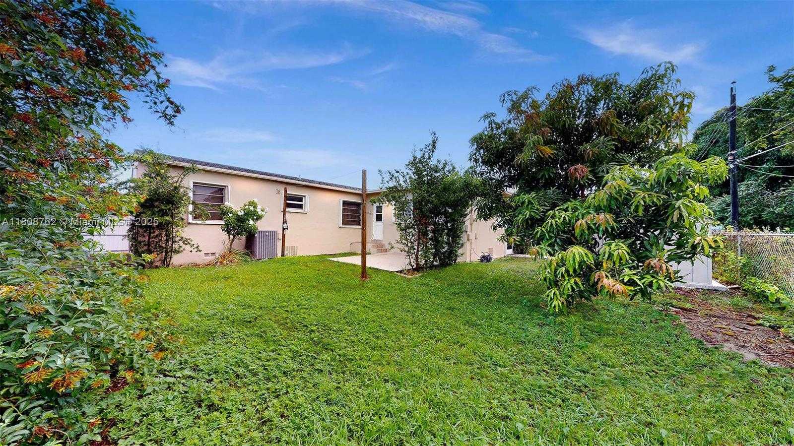 Small Image of 275 WEST 63RD ST, Hialeah Number 41