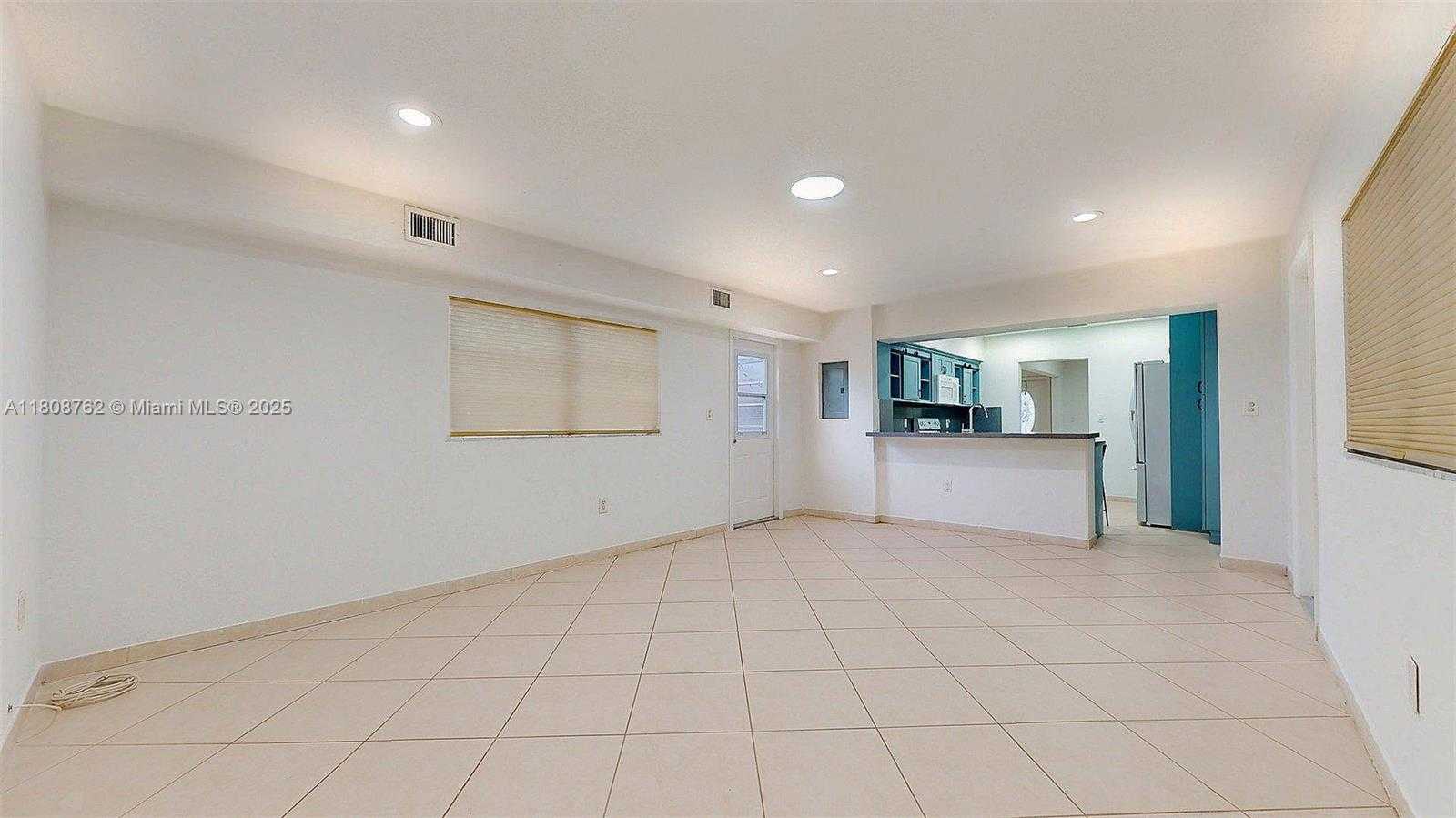 Small Image of 275 WEST 63RD ST, Hialeah Number 7
