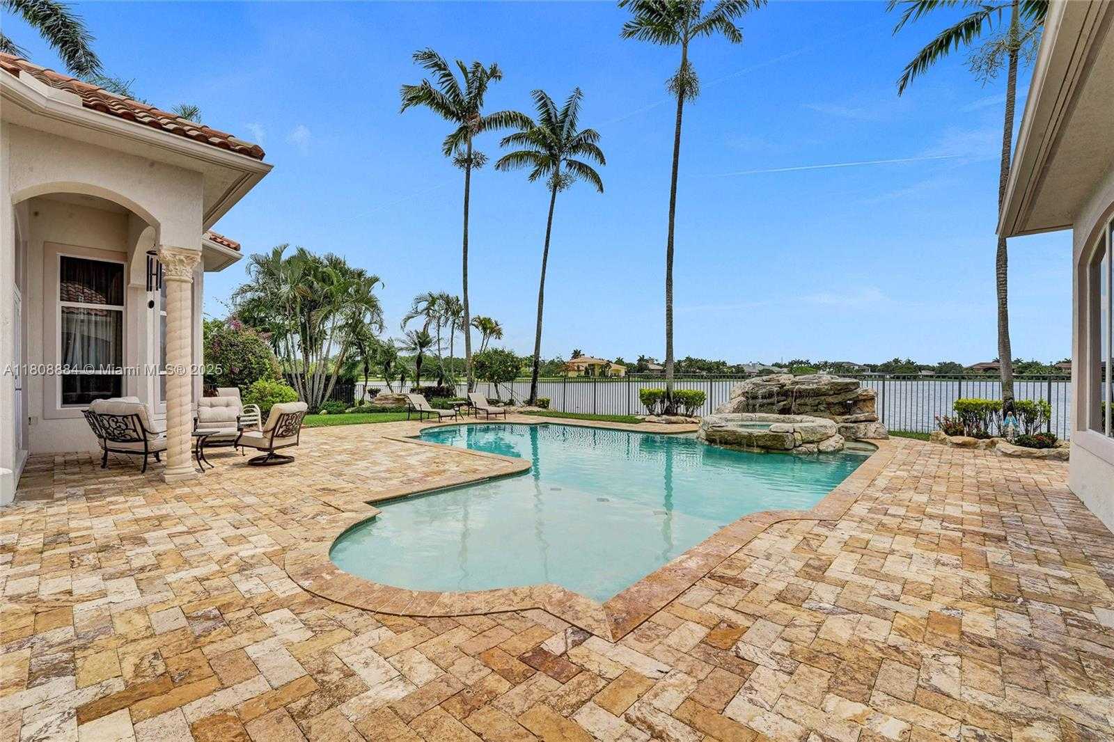 Small Image of 3308 ISLEWOOD AVE, Weston Number 3