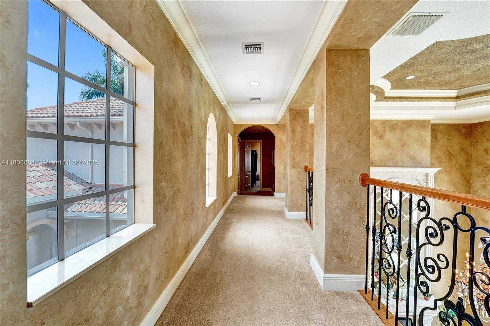 Small Image of 3308 ISLEWOOD AVE, Weston Number 45