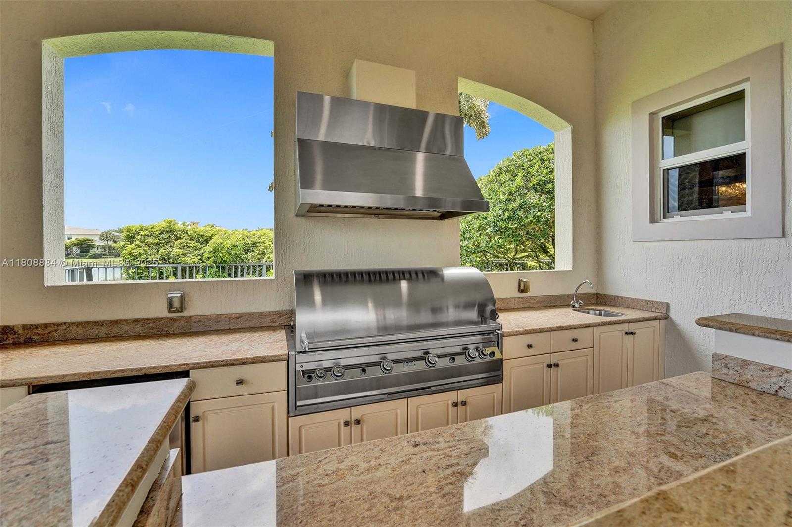 Small Image of 3308 ISLEWOOD AVE, Weston Number 55