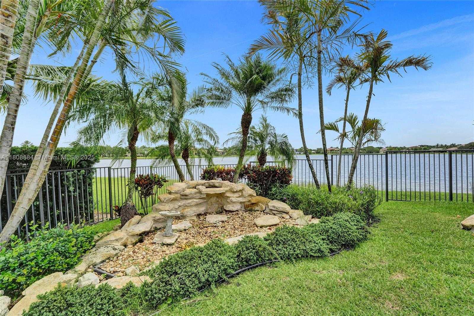 Small Image of 3308 ISLEWOOD AVE, Weston Number 57