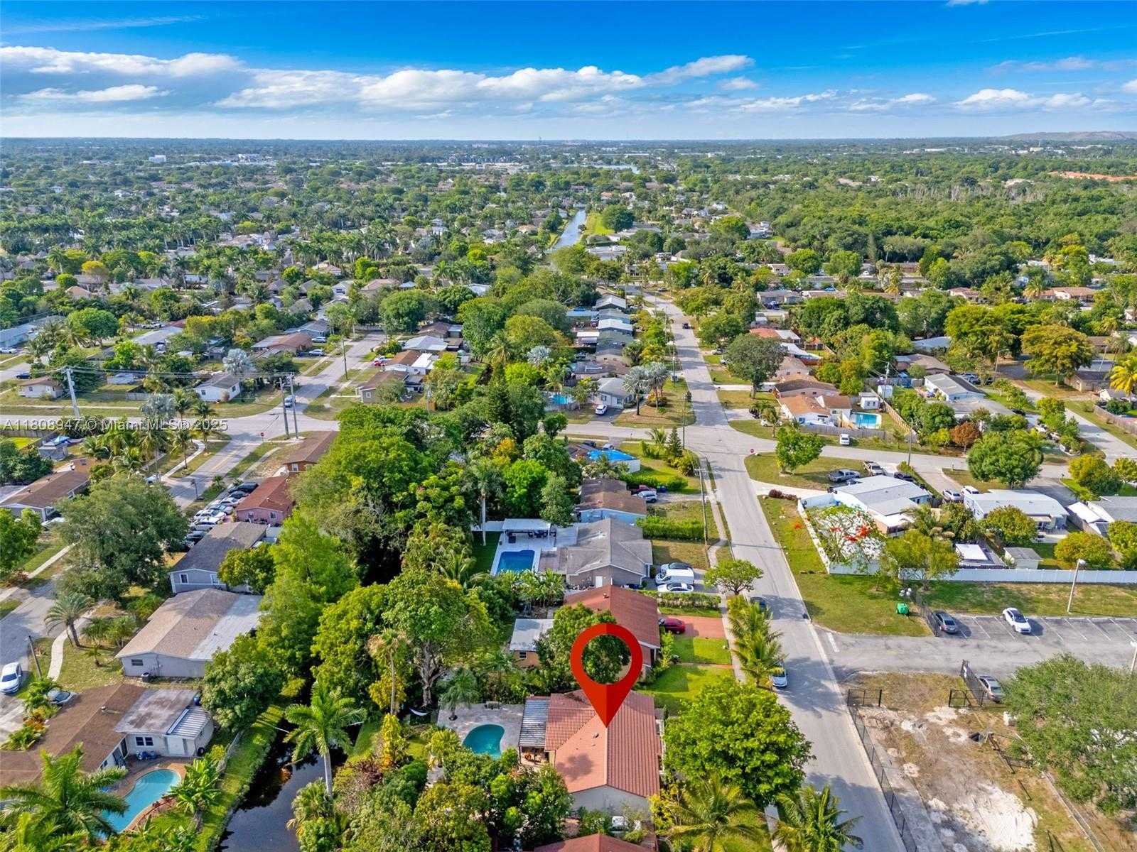 Small Image of 641 SOUTH WEST 50TH AVE, Margate Number 32