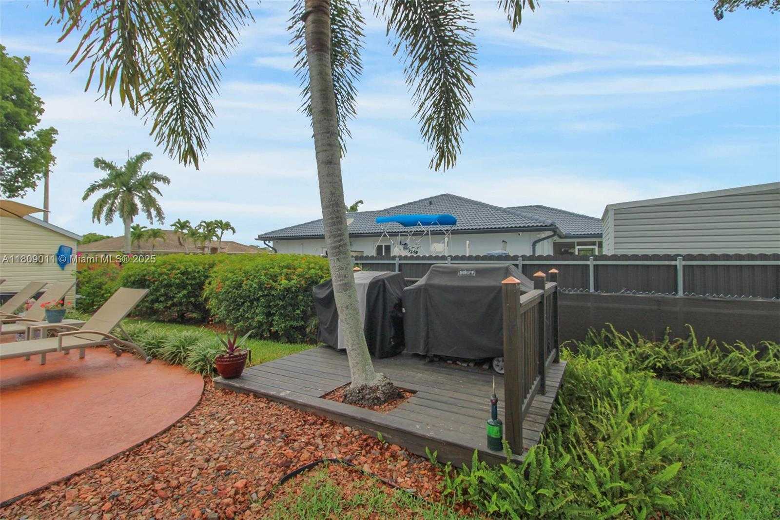 Small Image of 17375 SOUTH WEST 282ND ST, Homestead Number 42