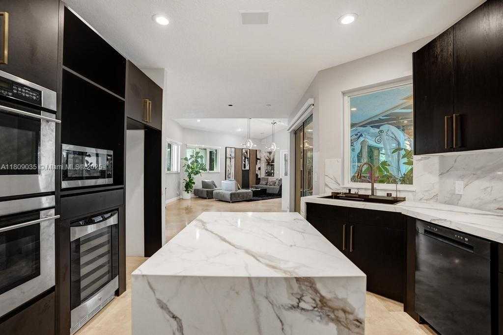 Small Image of 8580 EGRET LAKES LN, West Palm Beach Number 14