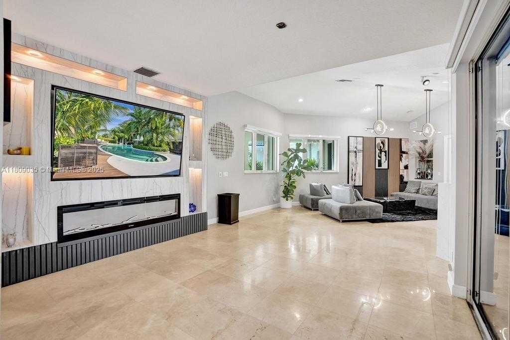Small Image of 8580 EGRET LAKES LN, West Palm Beach Number 16