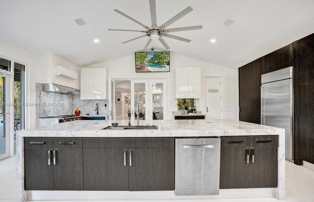 Small Image of 8580 EGRET LAKES LN, West Palm Beach Number 19