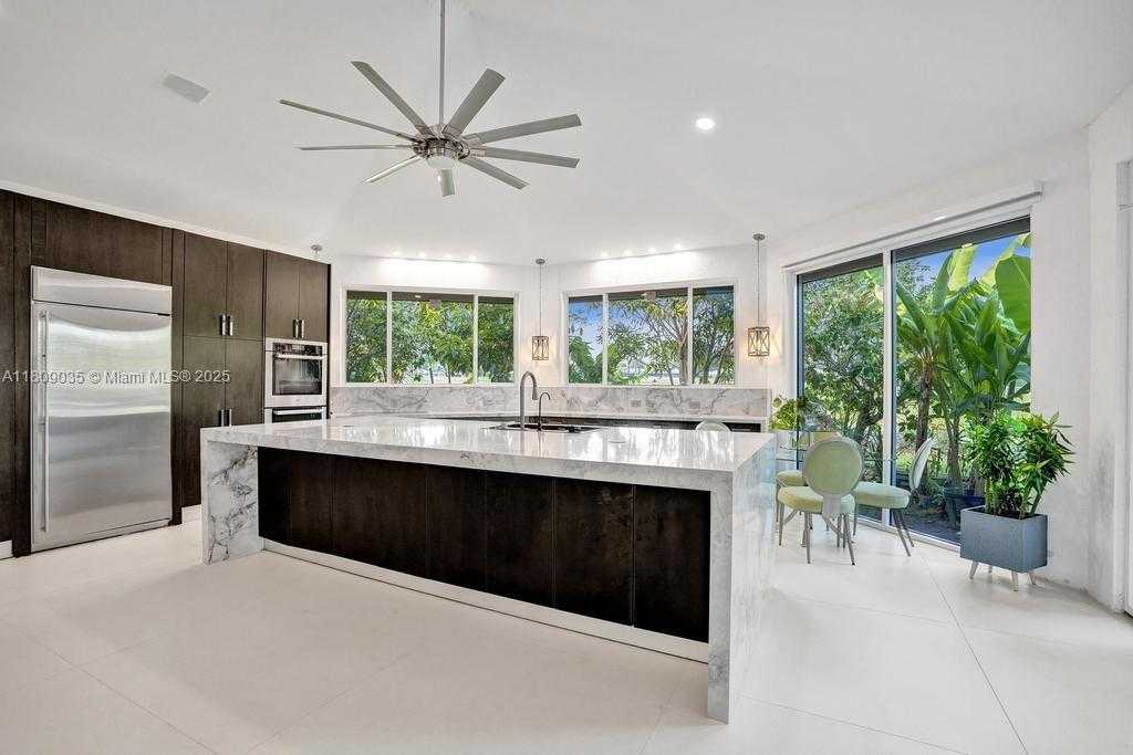 Small Image of 8580 EGRET LAKES LN, West Palm Beach Number 21