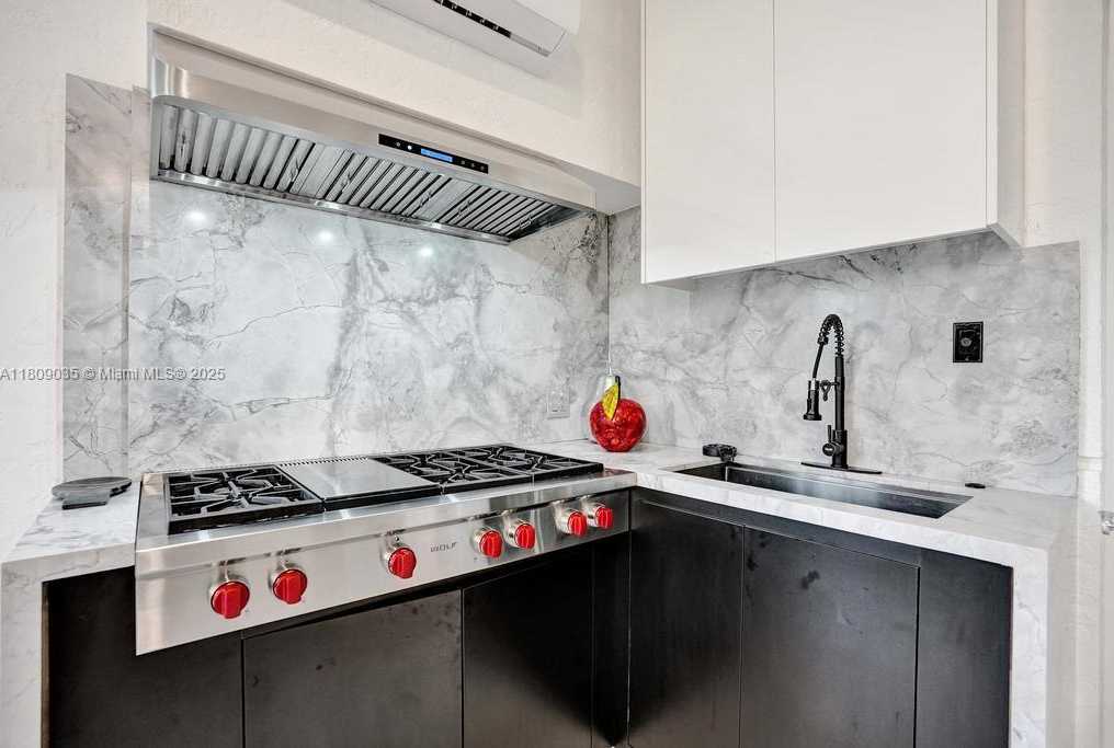 Small Image of 8580 EGRET LAKES LN, West Palm Beach Number 24