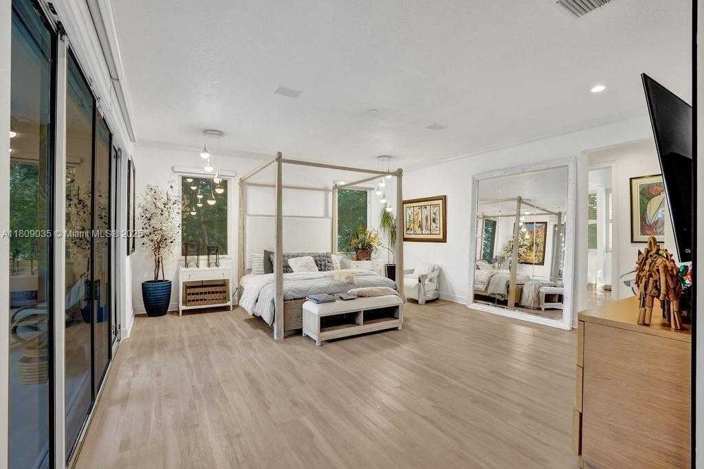 Small Image of 8580 EGRET LAKES LN, West Palm Beach Number 26