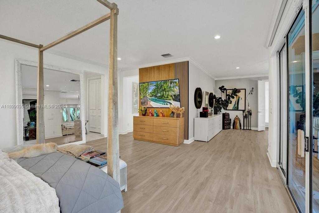 Small Image of 8580 EGRET LAKES LN, West Palm Beach Number 27