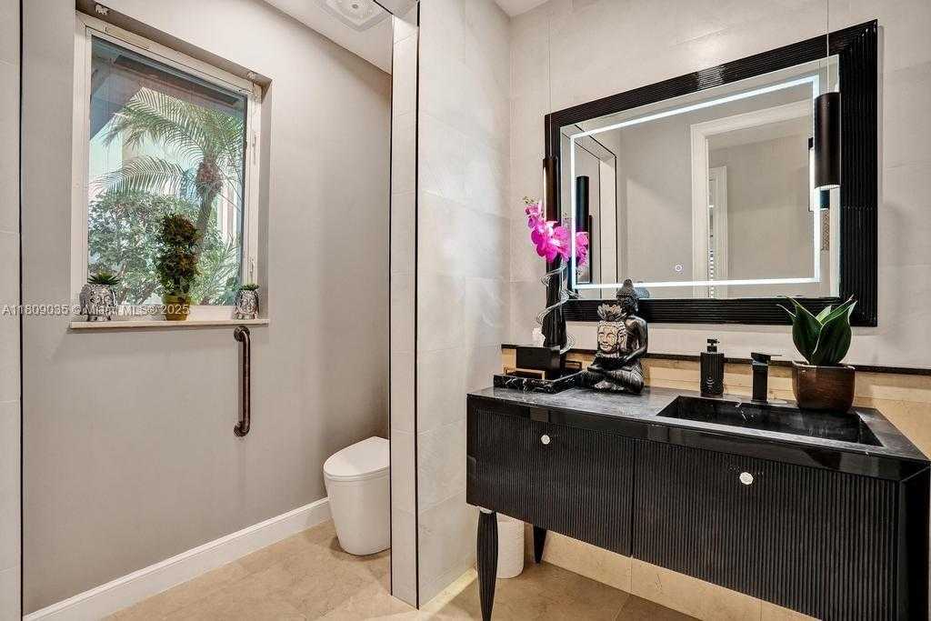 Small Image of 8580 EGRET LAKES LN, West Palm Beach Number 41