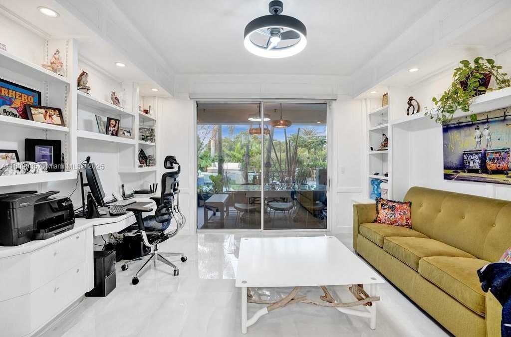 Small Image of 8580 EGRET LAKES LN, West Palm Beach Number 43