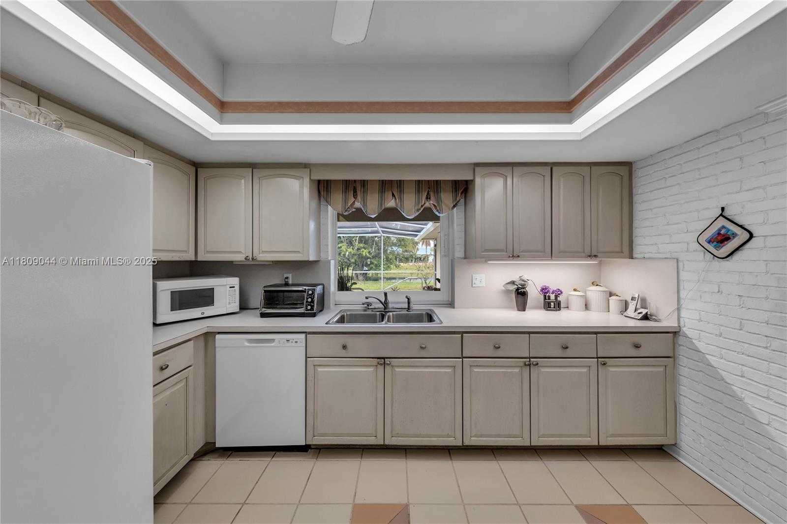 Small Image of 7541 SOUTH WEST 9TH ST, Plantation Number 20