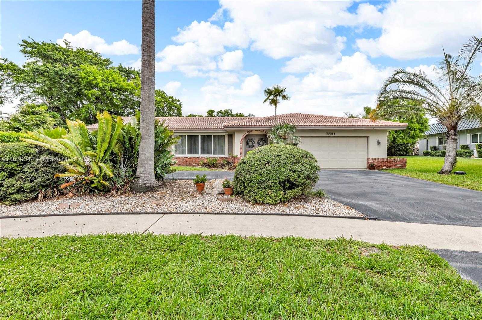 Small Image of 7541 SOUTH WEST 9TH ST, Plantation Number 3
