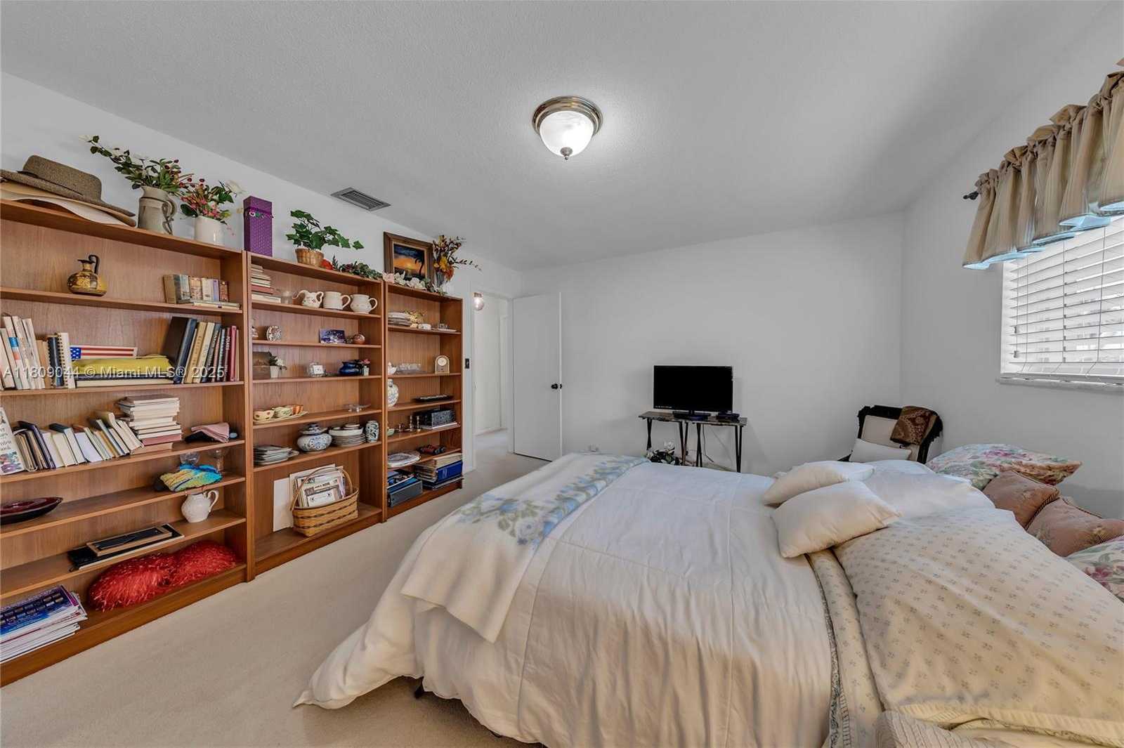 Small Image of 7541 SOUTH WEST 9TH ST, Plantation Number 38