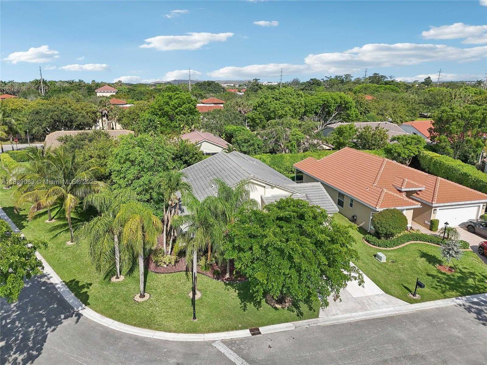 Small Image of 5708 NORTH WEST 47TH CT, Coral Springs Number 2