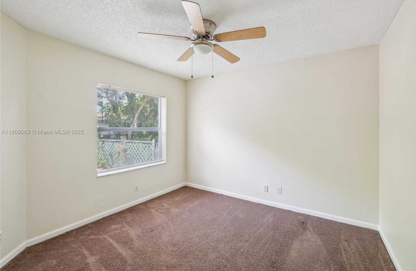 Small Image of 5708 NORTH WEST 47TH CT, Coral Springs Number 25