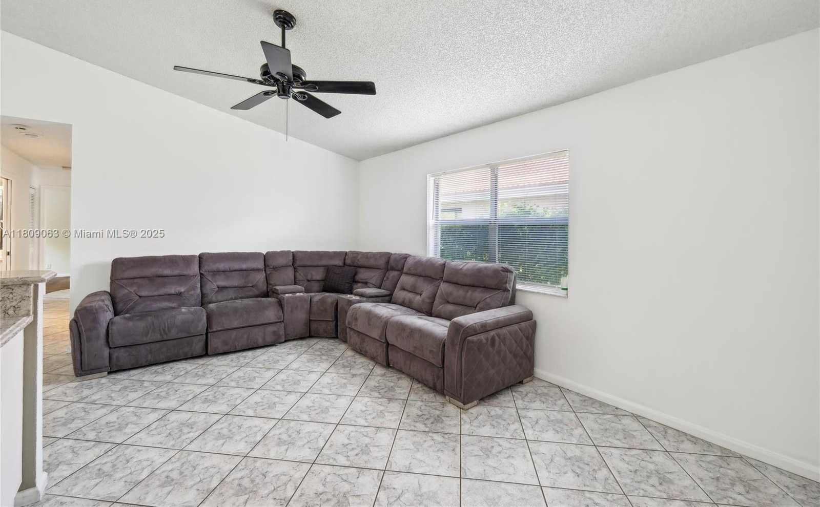 Small Image of 5708 NORTH WEST 47TH CT, Coral Springs Number 7