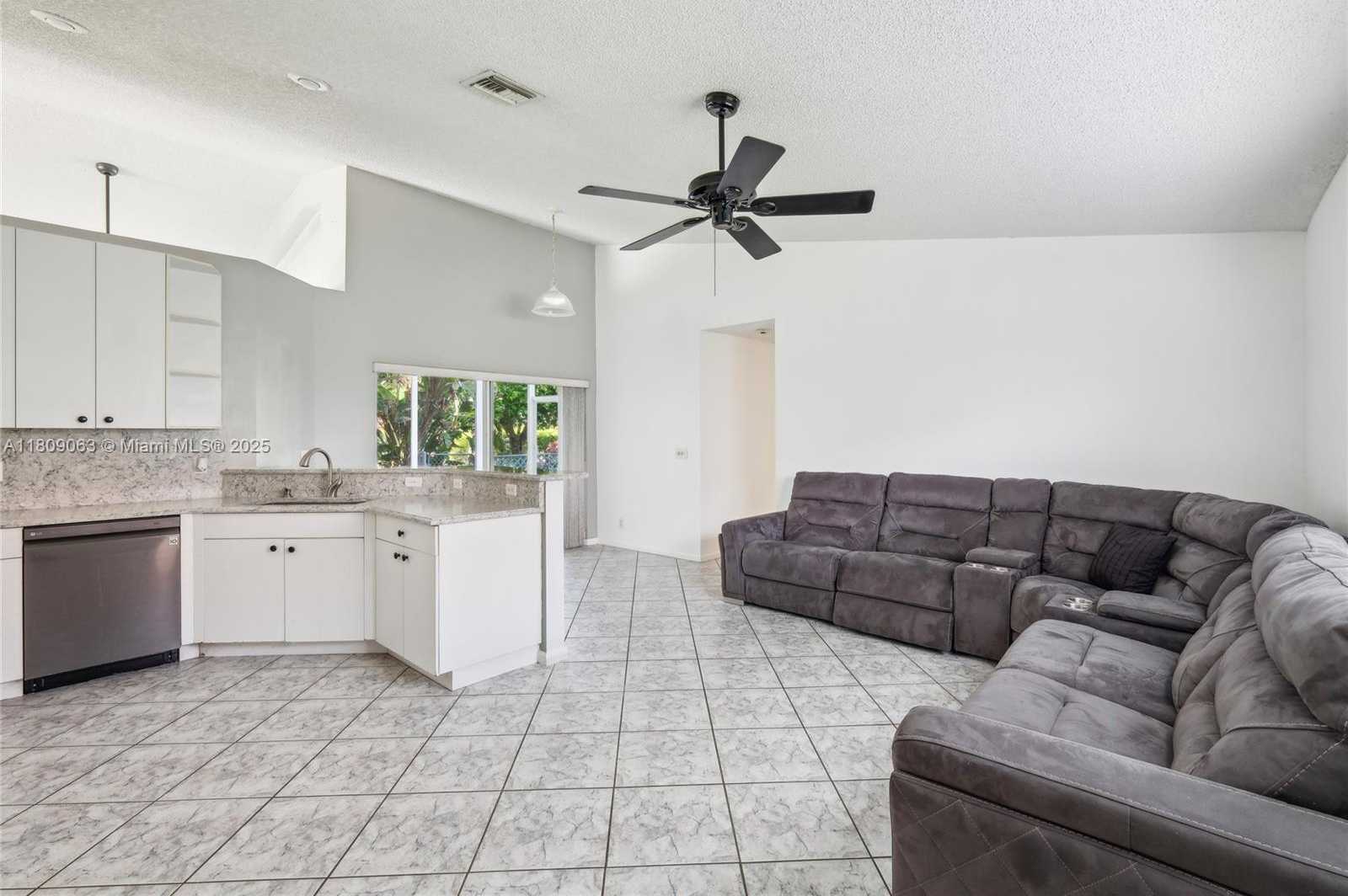 Small Image of 5708 NORTH WEST 47TH CT, Coral Springs Number 8