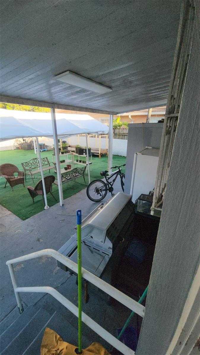 Small Image of 1037 NORTH WEST 33RD AVE, Miami Number 10
