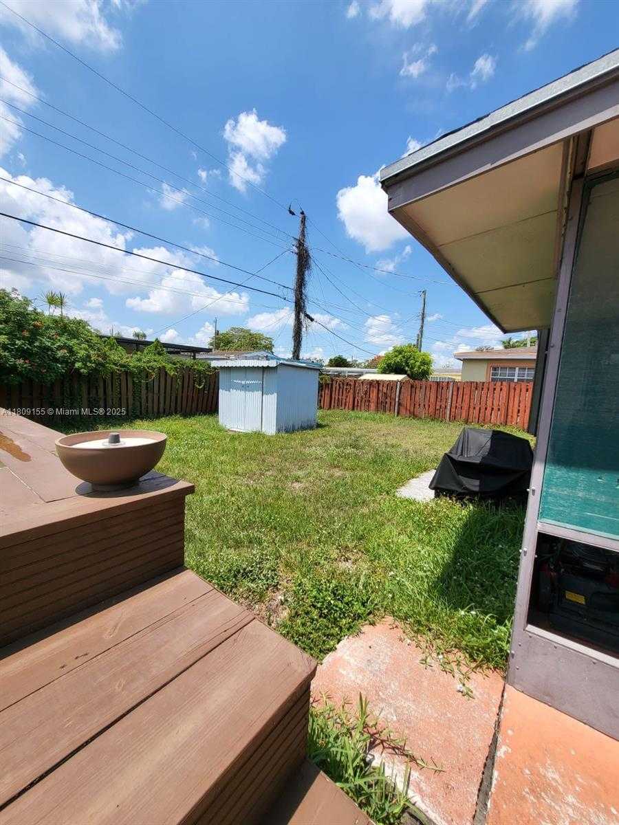 Small Image of 7672 LA SALLE BLV, Miramar Number 11