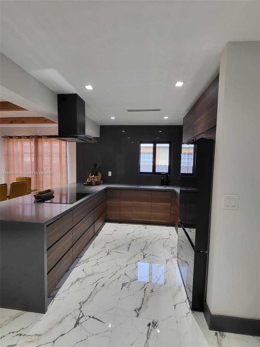 Small Image of 7672 LA SALLE BLV, Miramar Number 8