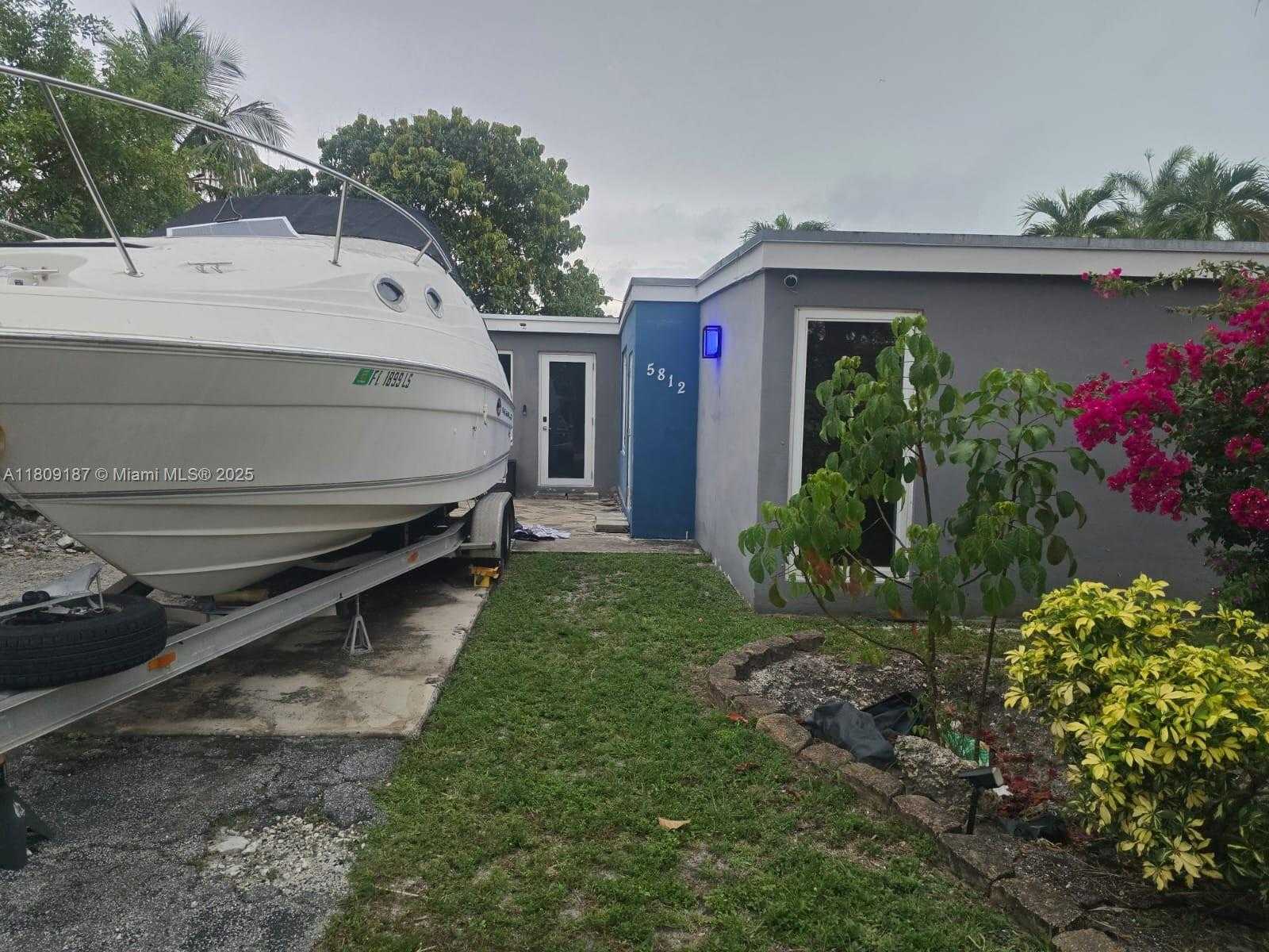 Small Image of 5812 NORTH WEST 20TH CT, Margate Number 4