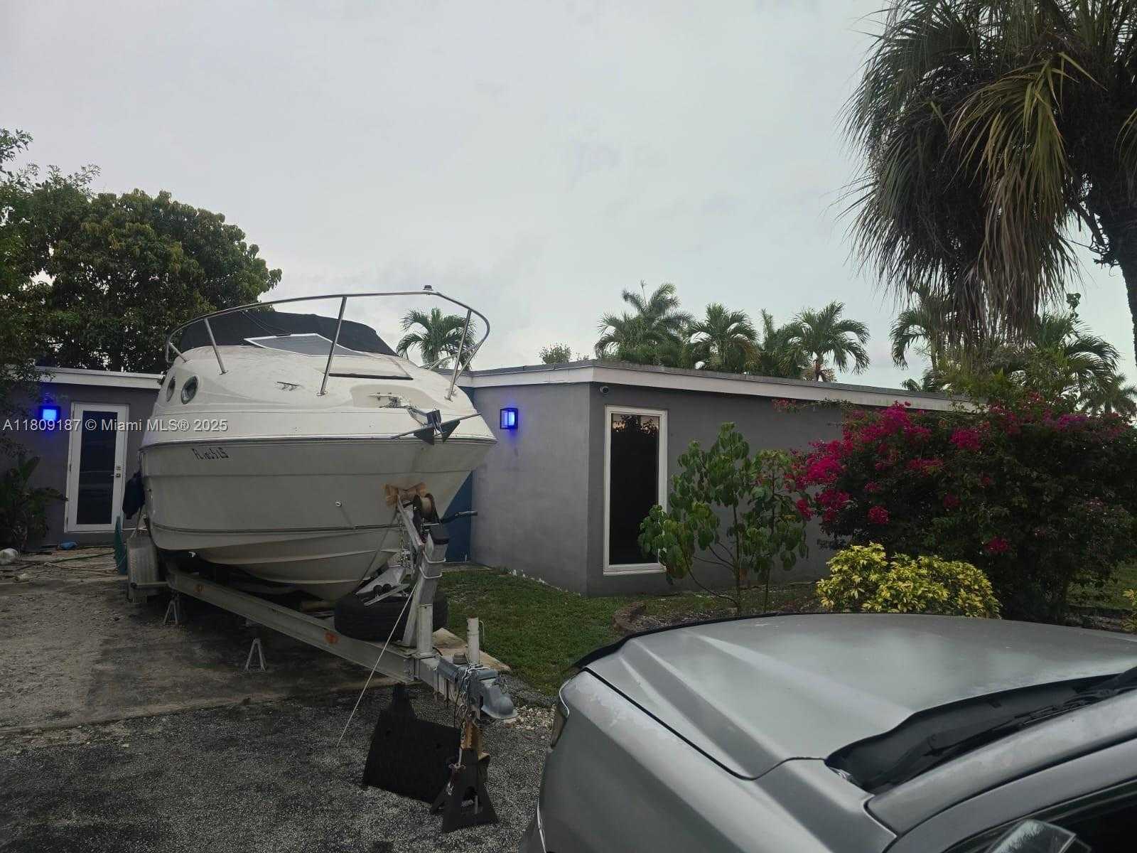 Small Image of 5812 NORTH WEST 20TH CT, Margate Number 8