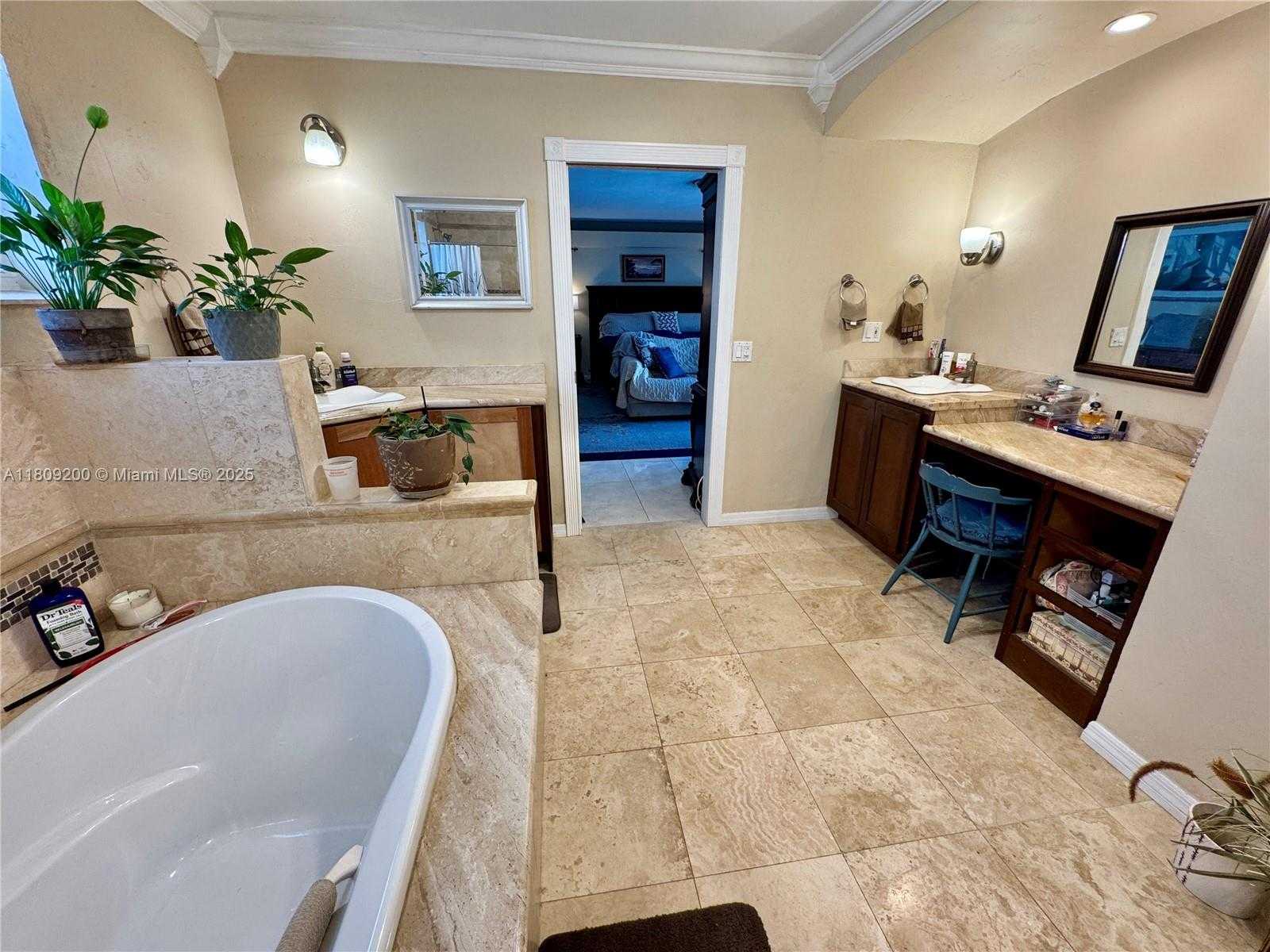 Small Image of 8230 SOUTH WEST 150TH DR, Palmetto Bay Number 10