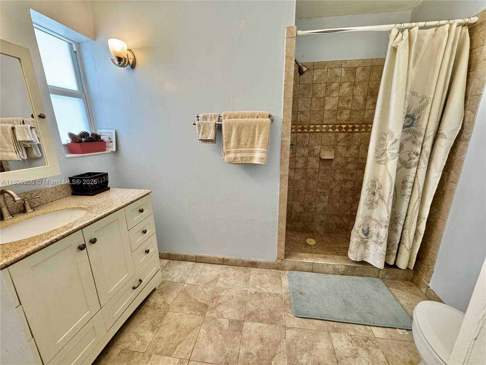 Small Image of 8230 SOUTH WEST 150TH DR, Palmetto Bay Number 14