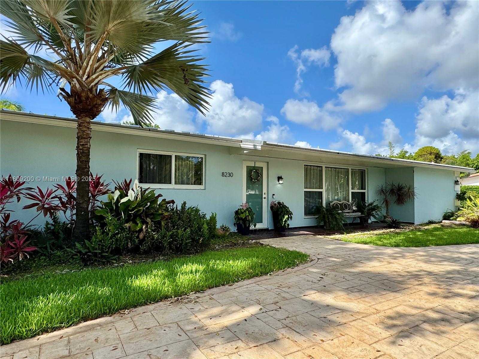 Small Image of 8230 SOUTH WEST 150TH DR, Palmetto Bay Number 2