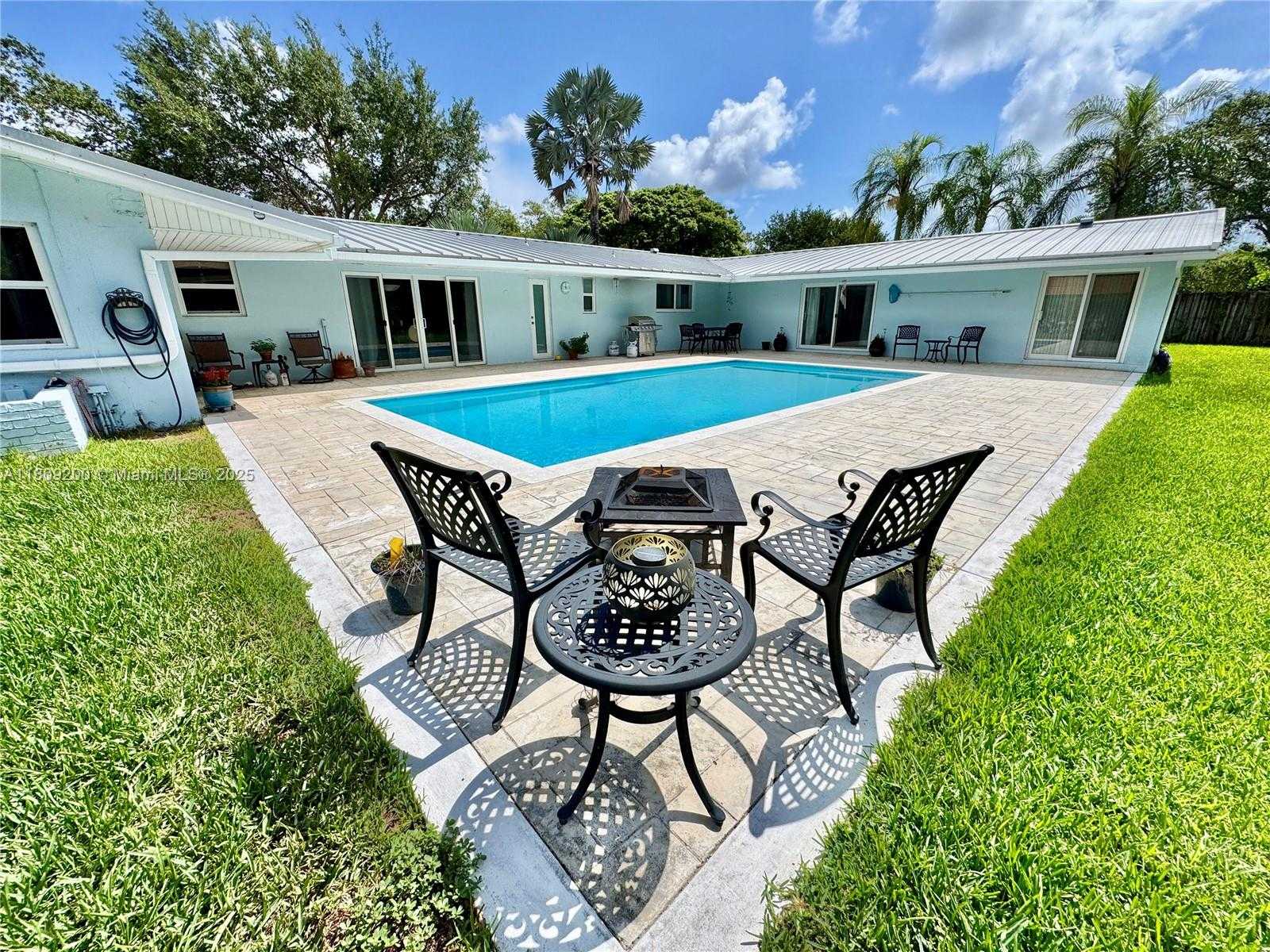 Small Image of 8230 SOUTH WEST 150TH DR, Palmetto Bay Number 24