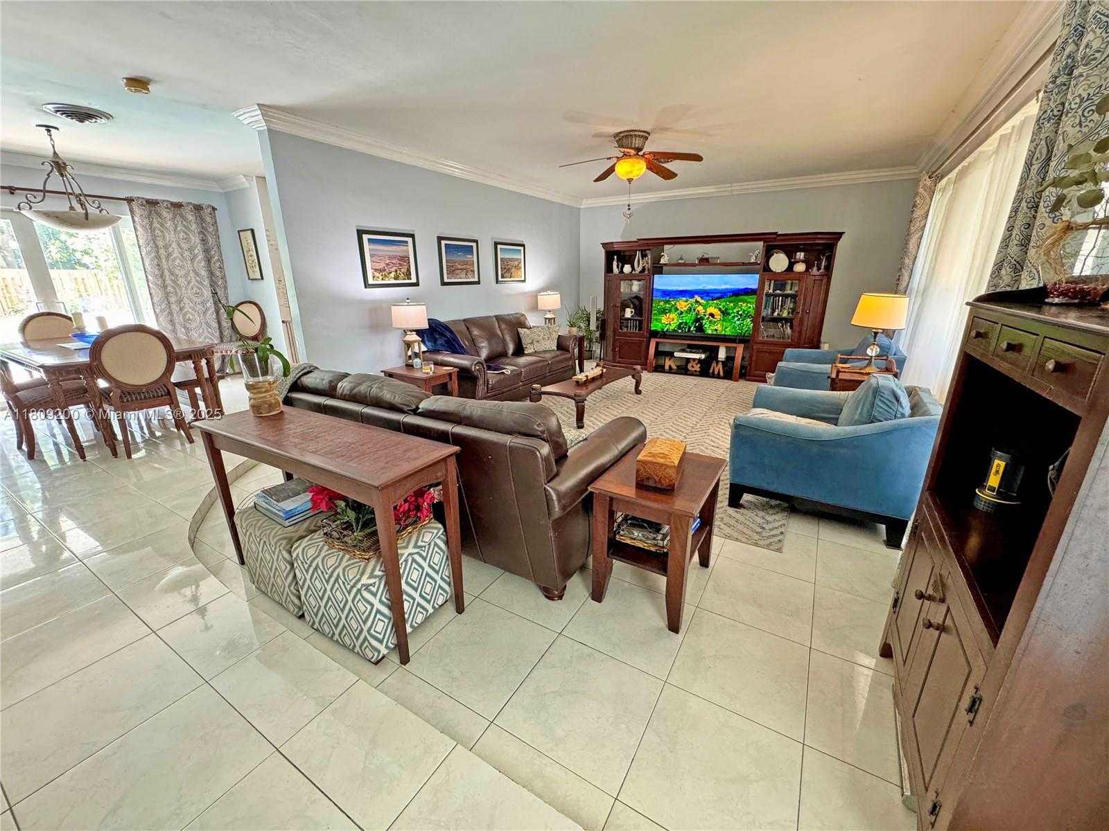 Small Image of 8230 SOUTH WEST 150TH DR, Palmetto Bay Number 3